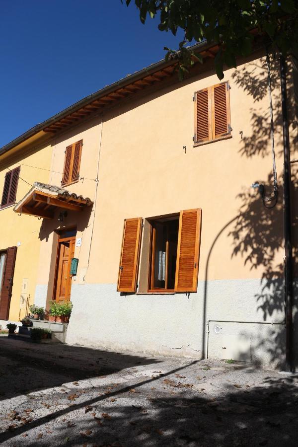 Casa Lella Villa Fabriano Exterior photo